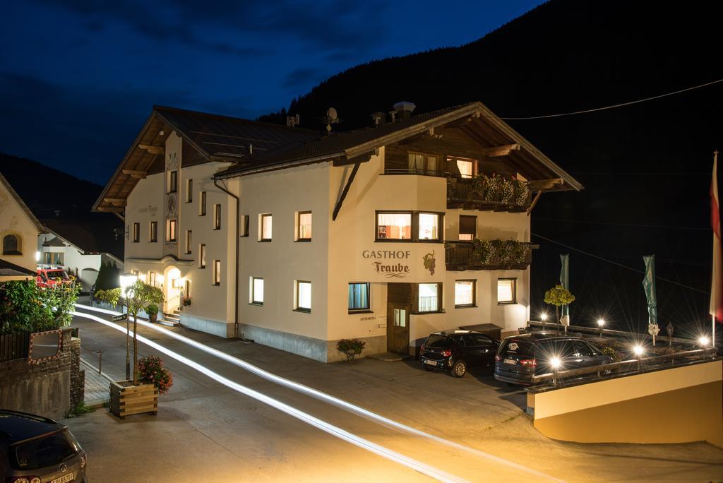 Hotel Traube Pettneu am Arlberg Exterior foto